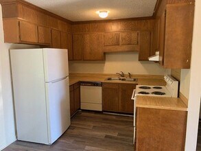 810 B's Barbeque Rd in Greenville, NC - Building Photo - Building Photo