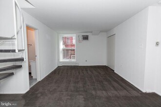 2311 Spruce St in Philadelphia, PA - Building Photo - Building Photo