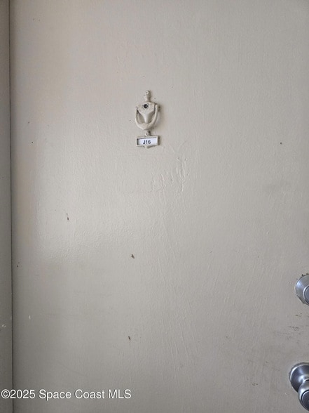 250 N Banana River Dr, Unit J16 in Merritt Island, FL - Building Photo - Building Photo