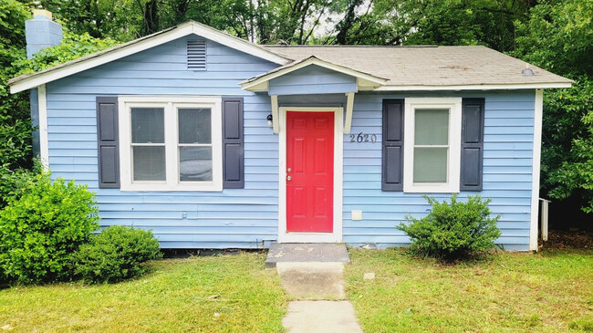 Room in House on Celia Ave in Charlotte, NC - Building Photo - Building Photo