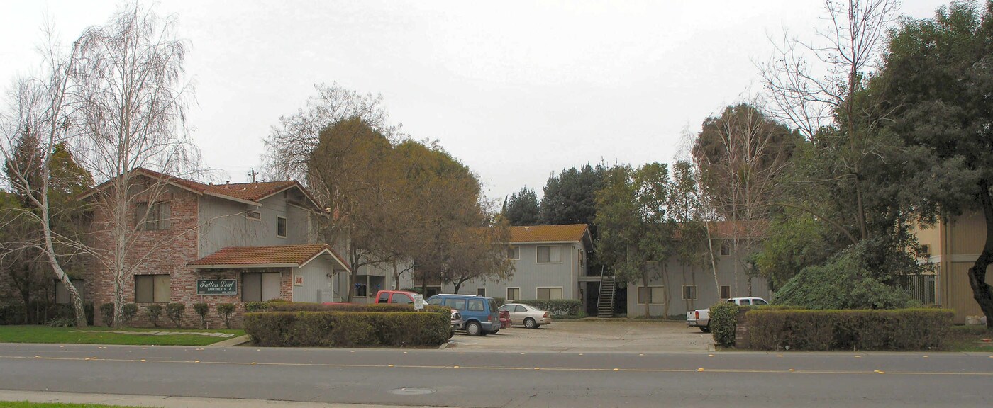 Fallen Leaf Apartments in Stockton, CA - Building Photo