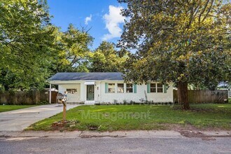 604 Annie Laura Dr in Birmingham, AL - Building Photo - Building Photo