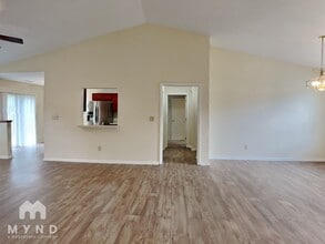 704 Treyburn Lakes Way in Indianapolis, IN - Building Photo - Building Photo