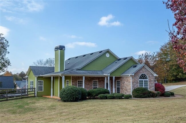 300 McKendree Ct in Bethlehem, GA - Building Photo - Building Photo
