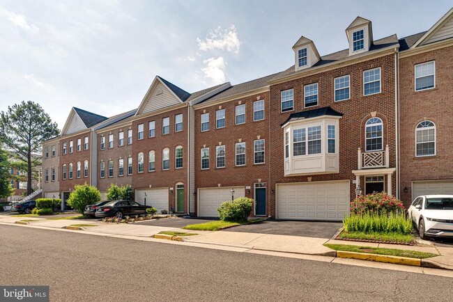 12587 Birkdale Way in Fairfax, VA - Building Photo - Building Photo