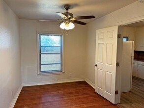 3304 Sherwood Ln in Wichita Falls, TX - Foto de edificio - Building Photo