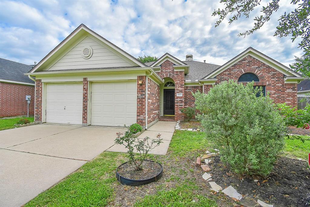 3903 Vinecrest Dr in Pearland, TX - Building Photo