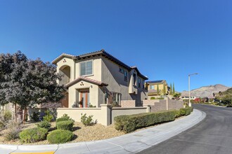 12104 Edgehurst Ct in Las Vegas, NV - Foto de edificio - Building Photo