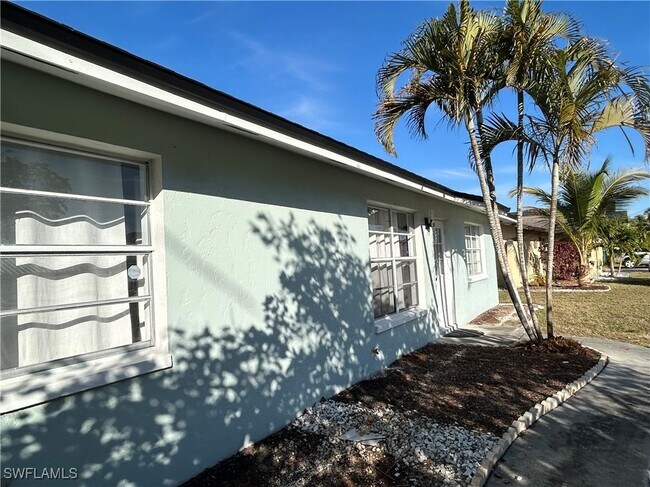 1428 SE 20th Ave in Cape Coral, FL - Building Photo - Building Photo