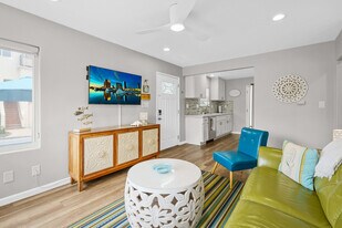 803 San Luis Obispo Pl in San Diego, CA - Building Photo