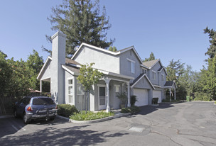 14107-14121 Capri Dr in Los Gatos, CA - Building Photo