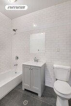 241 Bedford Ave in Brooklyn, NY - Building Photo - Building Photo