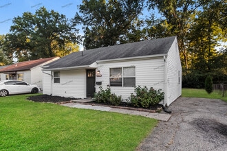 2019 Catalpa Ave in North College Hill, OH - Building Photo - Building Photo