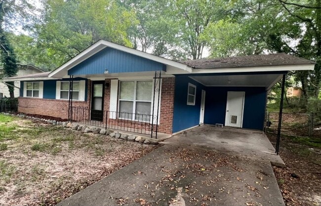 property at 926 Rosewood Dr