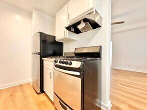 901 S Ardmore Ave in Los Angeles, CA - Building Photo - Building Photo