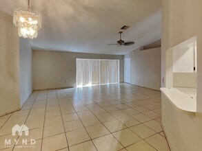 11211 Sailbrooke Dr in Riverview, FL - Building Photo - Building Photo