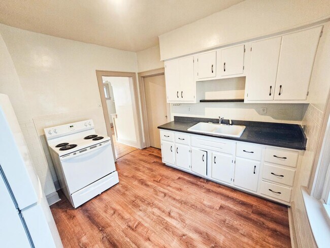 532 N Firestone Blvd in Akron, OH - Building Photo - Building Photo