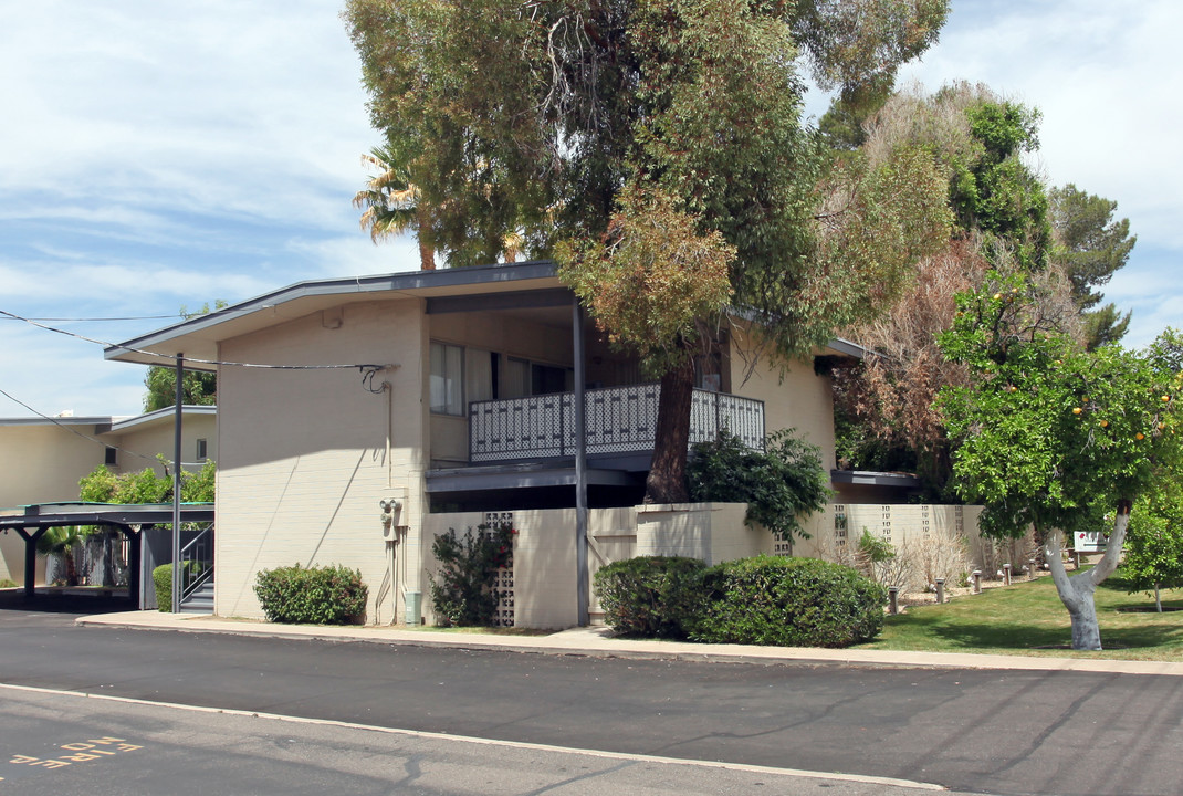 The Hibiscus Apartments in Phoenix, AZ - Building Photo