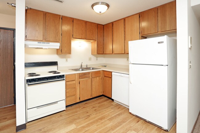 Total Property Management 528-530 Welch Ave. in Ames, IA - Building Photo - Interior Photo