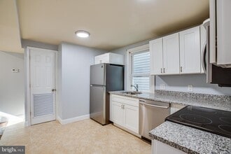 269 4th Ave, Unit 101 in Quantico, VA - Building Photo - Building Photo