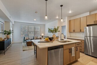 Elevate at 620 in American Fork, UT - Foto de edificio - Building Photo