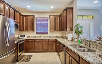 9918 Palmarrosa Way in Ft. Myers, FL - Building Photo - Building Photo