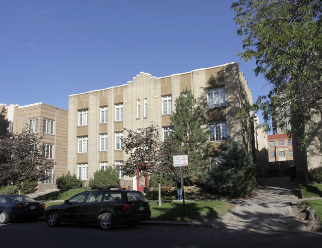 Thomas Carlyle Apartments in Denver, CO - Building Photo - Building Photo