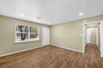 703 SE Sullivan Dr in Lawton, OK - Building Photo - Building Photo