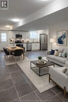 726 Grand Marais Rd E in Windsor, ON - Building Photo