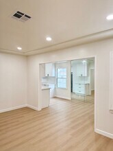 5912 Carpenter Ave in Los Angeles, CA - Building Photo - Building Photo