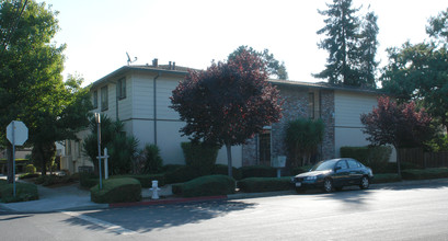 589 Lincoln St in Santa Clara, CA - Building Photo - Building Photo