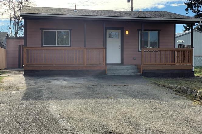 716 4th St SE in Auburn, WA - Building Photo