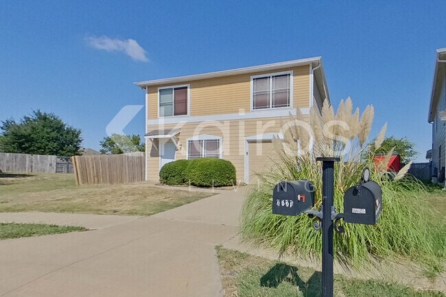 1621 Vineridge Ln in Burleson, TX - Building Photo - Building Photo