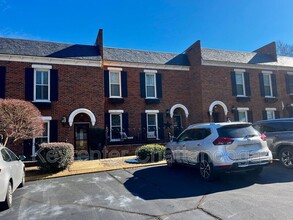 3166 Waterfront Dr in Chattanooga, TN - Foto de edificio - Building Photo