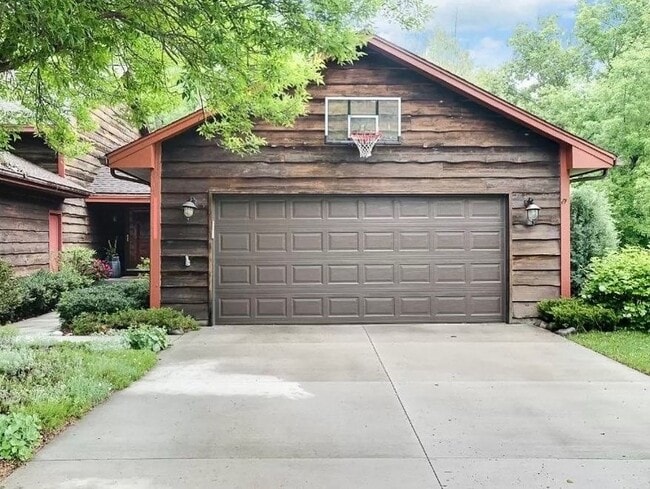 property at 4114 Oxford St N