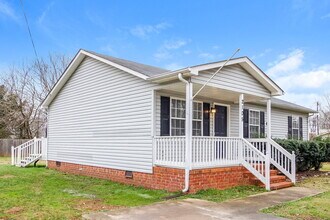 2105 Brightwood School Rd in Greensboro, NC - Building Photo - Building Photo