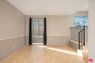953 4th St in Santa Monica, CA - Building Photo - Building Photo