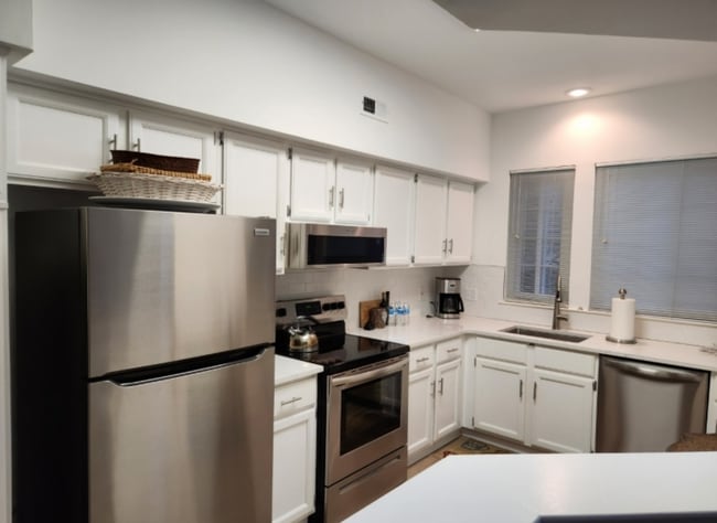 49 Birchwood Rd in Bedminster, NJ - Building Photo - Building Photo