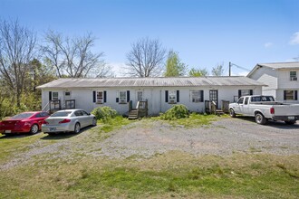 410 Sunnyside Ave in Englewood, TN - Building Photo - Building Photo