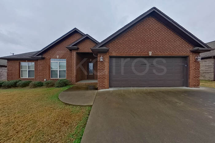 97 Cottonwood Dr in Muscle Shoals, AL - Building Photo