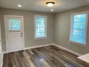 6805 Porter St in Austin, TX - Building Photo - Building Photo