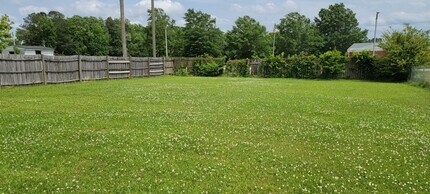 1303 Navarro Loop in Jacksonville, NC - Building Photo - Building Photo