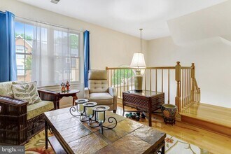 7415 Salford Ct in Alexandria, VA - Building Photo - Building Photo