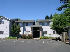 Sunshine Meadows in Portland, OR - Building Photo - Building Photo