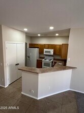 10245 E Kiva Ave in Mesa, AZ - Building Photo - Building Photo