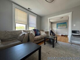 138 Nonantum St in Boston, MA - Building Photo