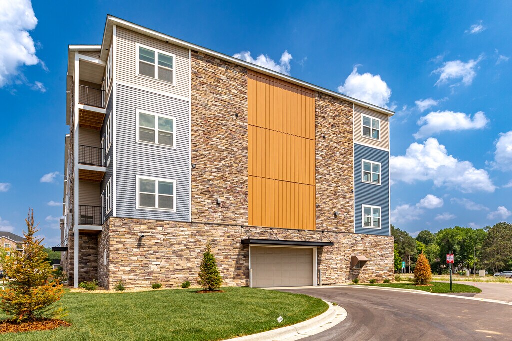 Glenfield Park Estates Apartments in Blaine, MN