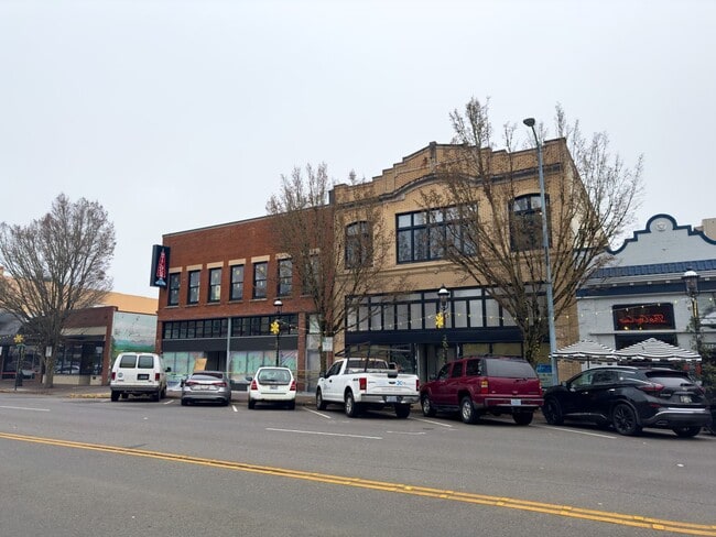 455 Court St NE in Salem, OR - Building Photo - Building Photo