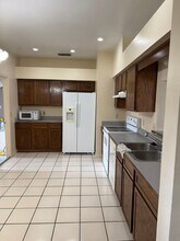 4370 Sandhurst Dr in Orlando, FL - Foto de edificio - Building Photo