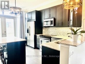 835A Oxford St in Toronto, ON - Building Photo - Building Photo